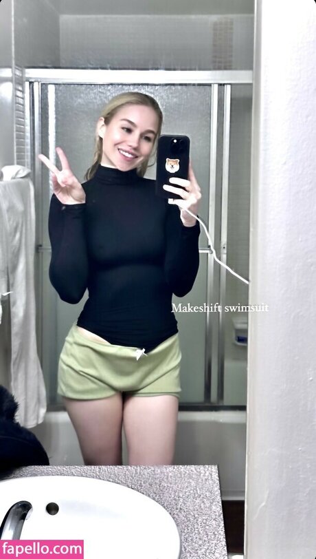 Colette Cherry 美しいスター ギャラリー