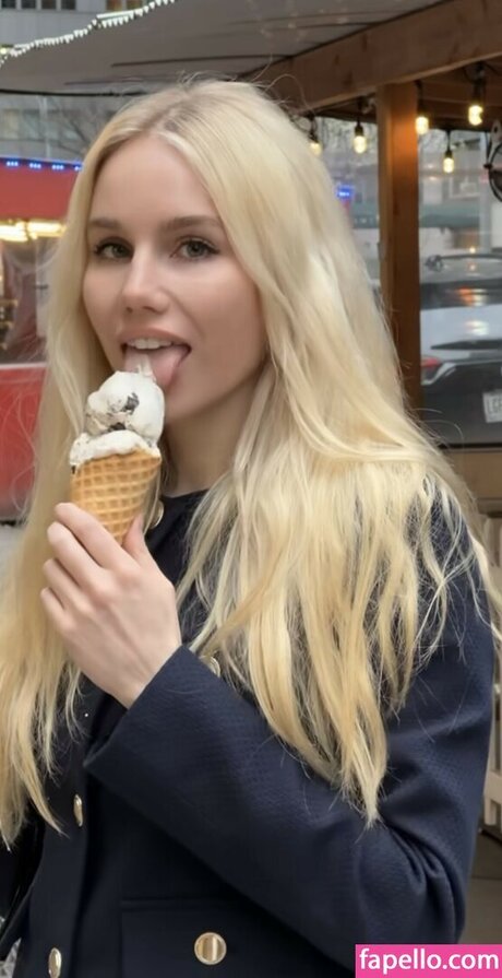 Colette Cherry アダルト女優 写真