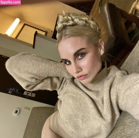 Colette Cherry セクシーなポルノスター 写真