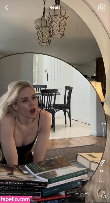 Colette Cherry 無料女優 画像