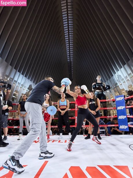 Amanda Serrano セクシーなスター 写真