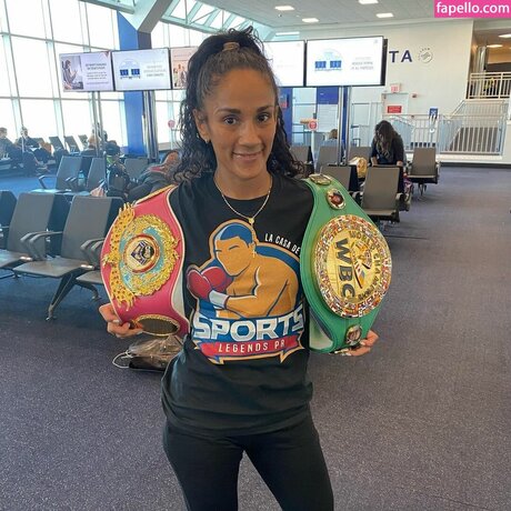 Amanda Serrano xxxスター 写真