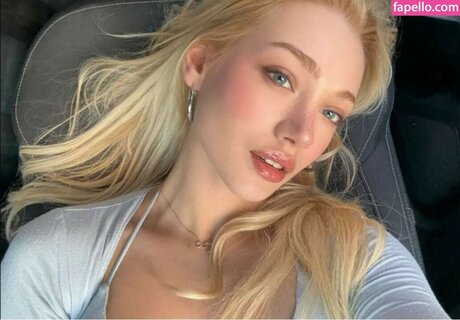 Duygu German 美しいスター アーカイブ