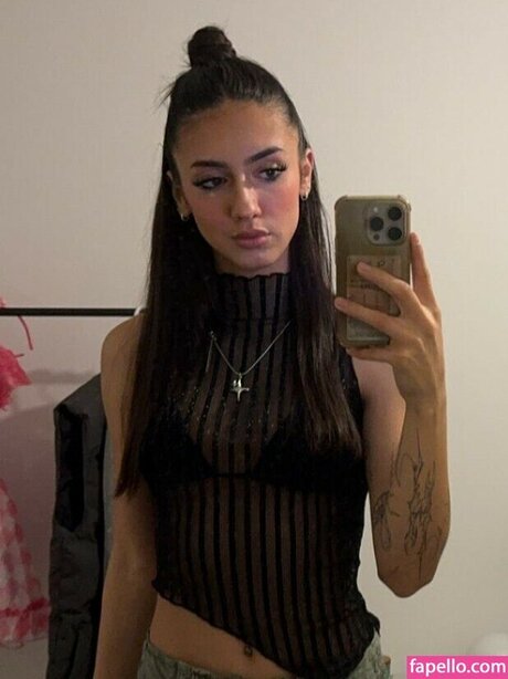 Elisha Walbyoff 美しいスター 画像