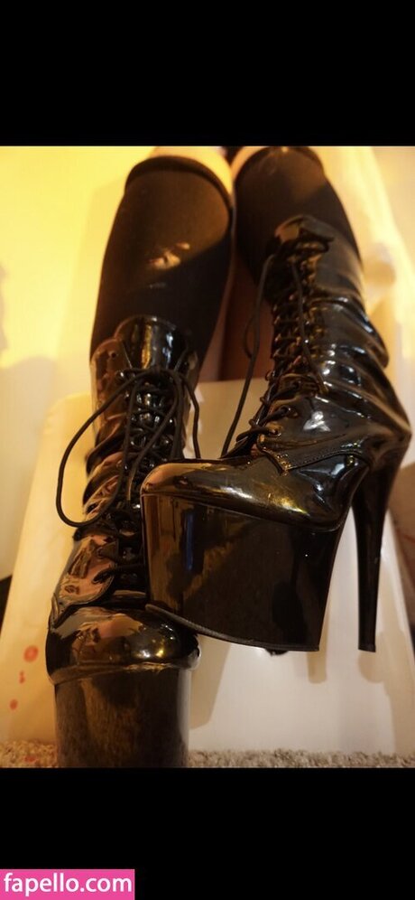 notpeebo 完璧なポルノスター ギャラリー