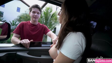 アマチュアセックスオンリーファンズ えろ 画像