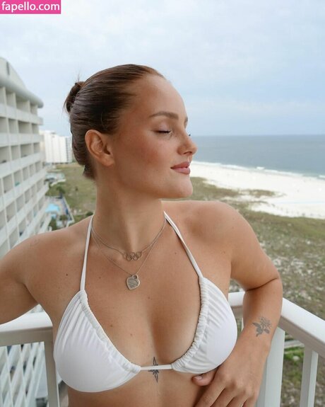 Chiara Pellacani モデル 写真