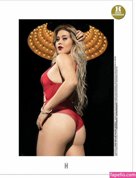 小さなおっぱいオンリーファンズ ホットポルノ 画像