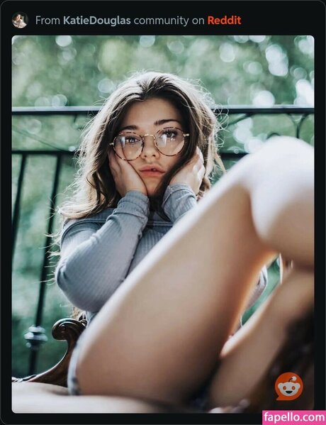 Katie Douglas 裸のポルノスター 写真