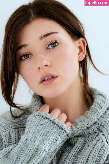 Katie Douglas ポルノモデル 写真