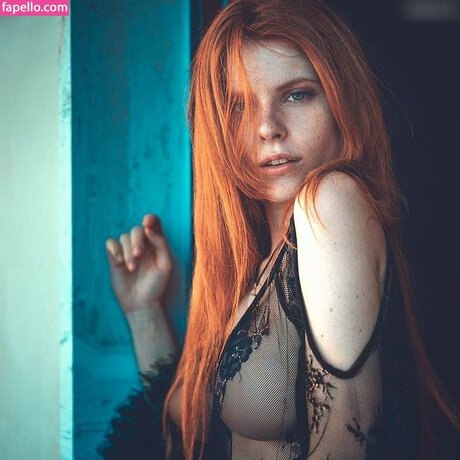 Lucilla Jiggly ホットなスター 写真