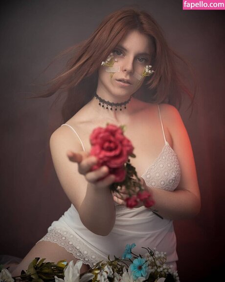 Lucilla Jiggly 可愛いモデル ギャラリー