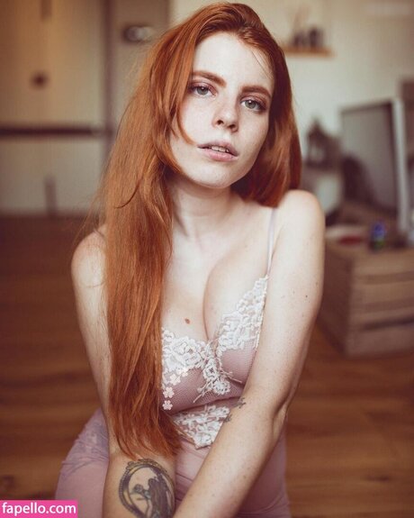 Lucilla Jiggly 高品質モデル 写真