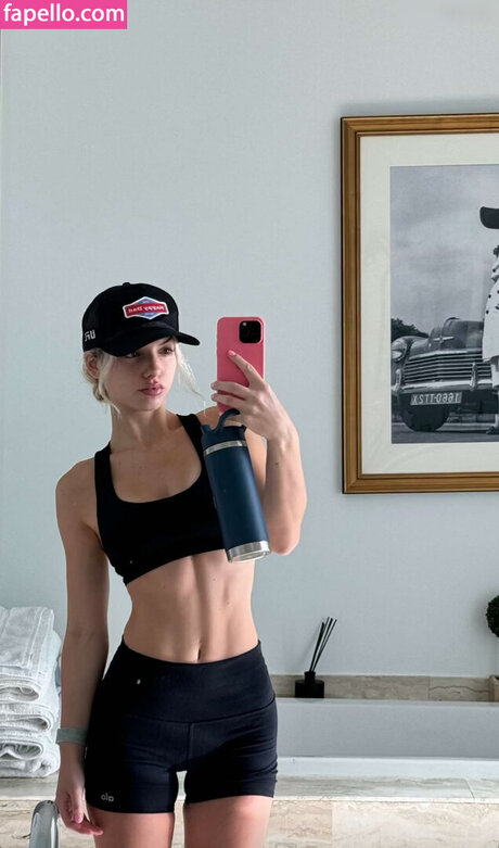 ゲイ・エボニー・オンリーファンズ ホットヌード 写真