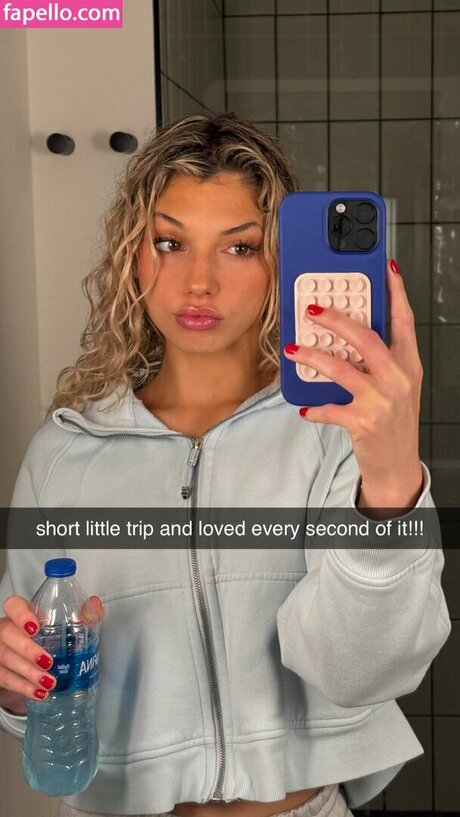 金髪のホットな妻オンリーファンズ ヌード ギャラリー