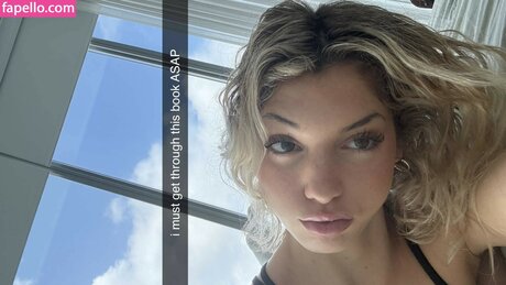 大学のアジア人オンリーファンズ 美しいポルノ 写真