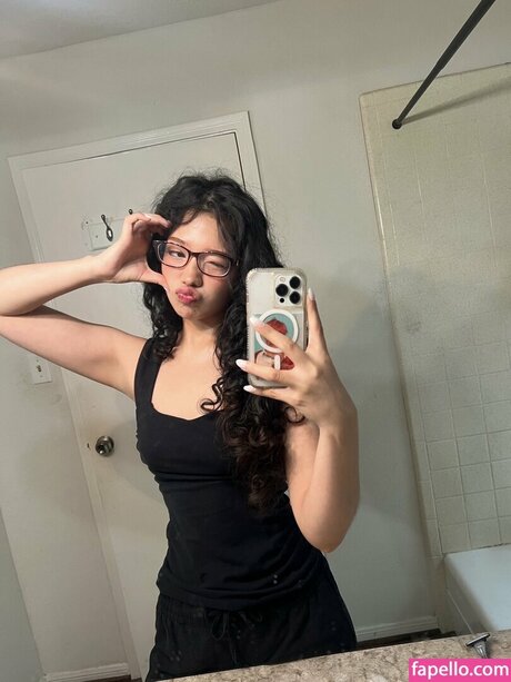 Outrovero 独占ポルノスター 画像