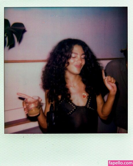 アナルファックオンリーファンズ 無料 画像