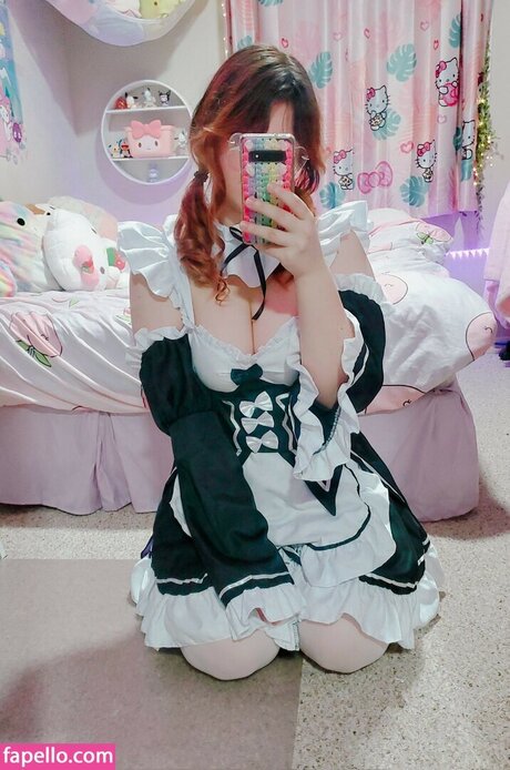 Immy Bisou アダルトモデル 写真