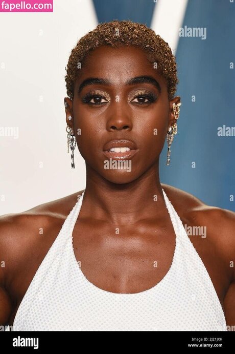 Lashana Lynch ヌードモデル 画像