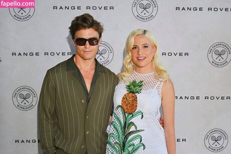 尖ったおっぱいオンリーファンズ ポルノ 画像