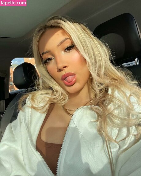 Zayda Steel ヌードモデル 画像