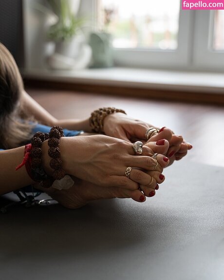 Eva Shik ヌードスター 画像