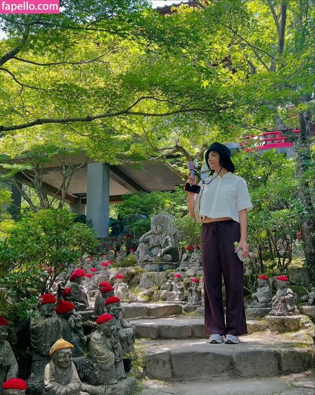 Ayb ke Pusat 完璧なスター 写真