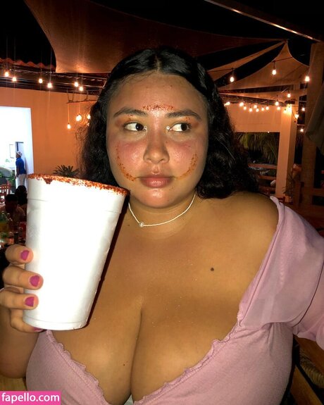 Carmen Ramos スター ヌード 写真