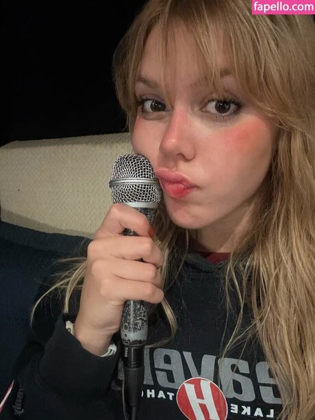 Gio Aguilera セクシーなスター 写真