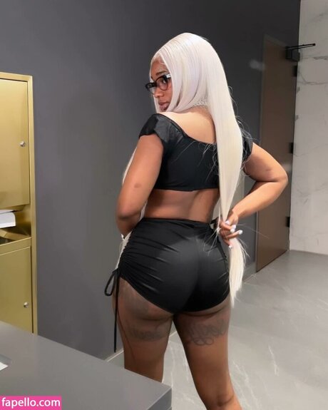 Sexxy Red セクシーなスター アーカイブ