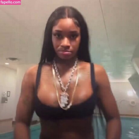 熟女 BBC オンリーファンズ 美しい裸 画像