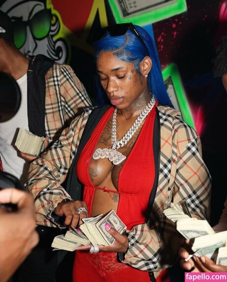 Sexxy Red 限定モデル 画像