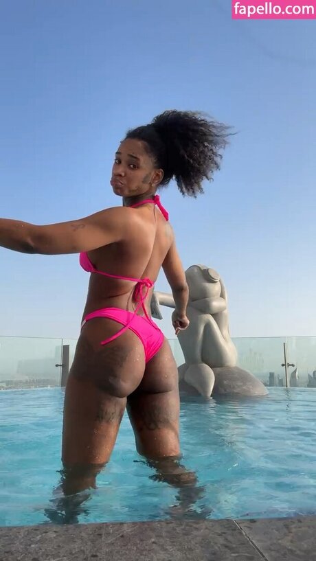 Sexxy Red HDスター 写真