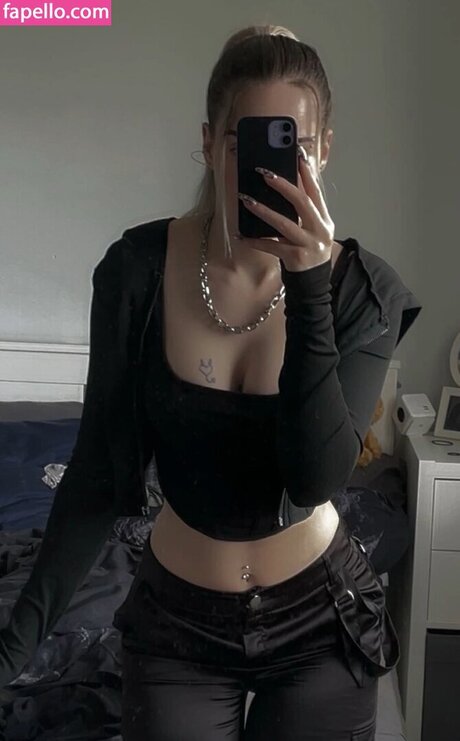 アナルを食べるオンリーファンズ ポルノ 画像