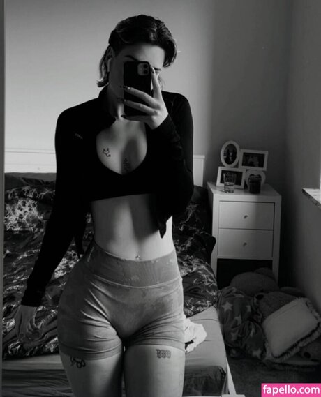 ニューハーフの乗馬オンリーファンズ 美しいxxx 画像