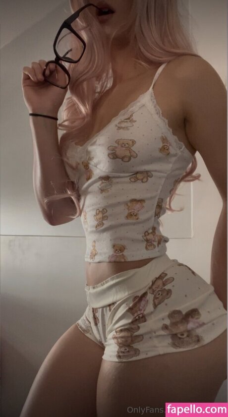 Cherryxft ポルノスター セクシー 写真