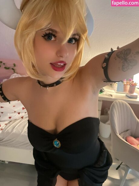 カーリーエボニーオンリーファンズ 美しい裸 写真