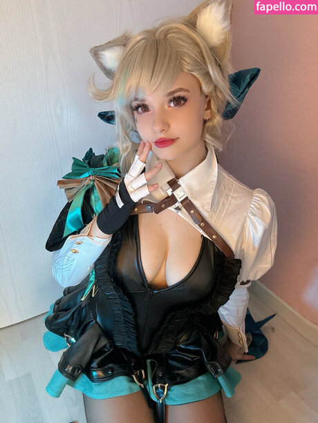 ブルネットのPOV オンリーファンズ ポルノグラフィック 写真