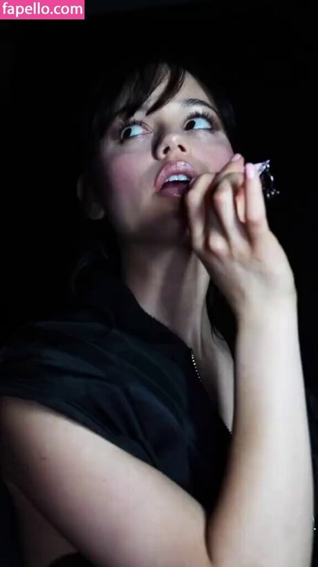 Jenna Ortega 完璧なモデル ギャラリー