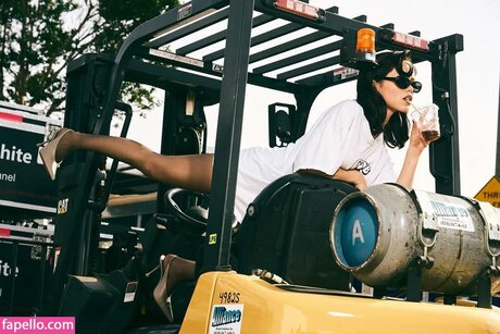 フィットネス熟女オンリーファンズ 無料ヌード 画像