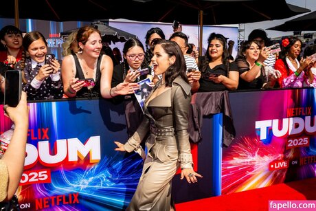 熟女の足オンリーファンズ エロチック 写真