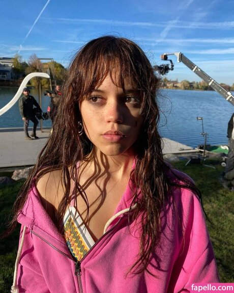 いちごミルクオンリーファンズ ポルノ 写真