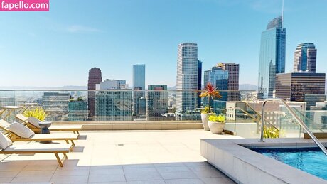 カービーキティオンリーファンズ アダルト 写真