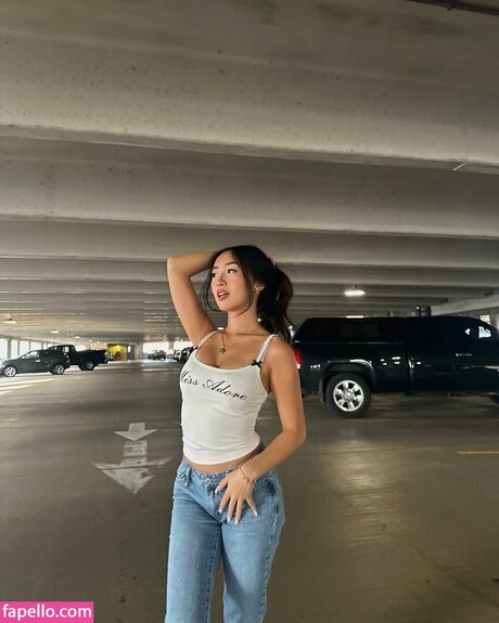 小さいチンポのシーメールオンリーファンズ ポルノ 画像