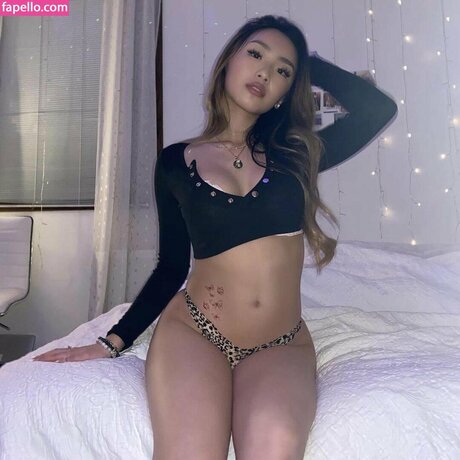 Daisy Chang ヌードのポルノスター 写真