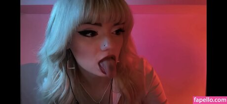 Emma s MySpace エロティック女優 写真