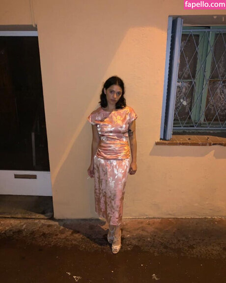 Blu Hunt 裸のスター アーカイブ