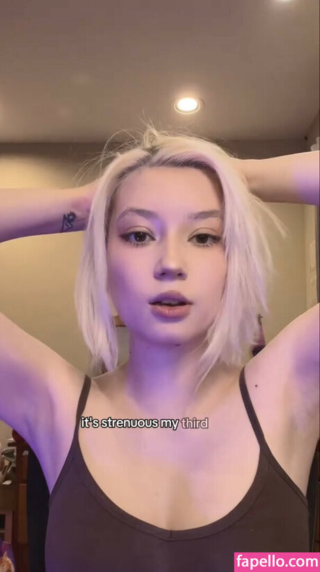 ニューハーフの乗馬オンリーファンズ ポルノ 写真