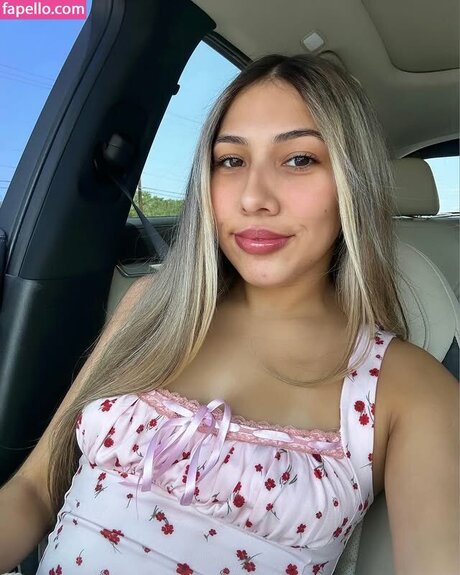 Mia Bosman ポルノモデル 写真